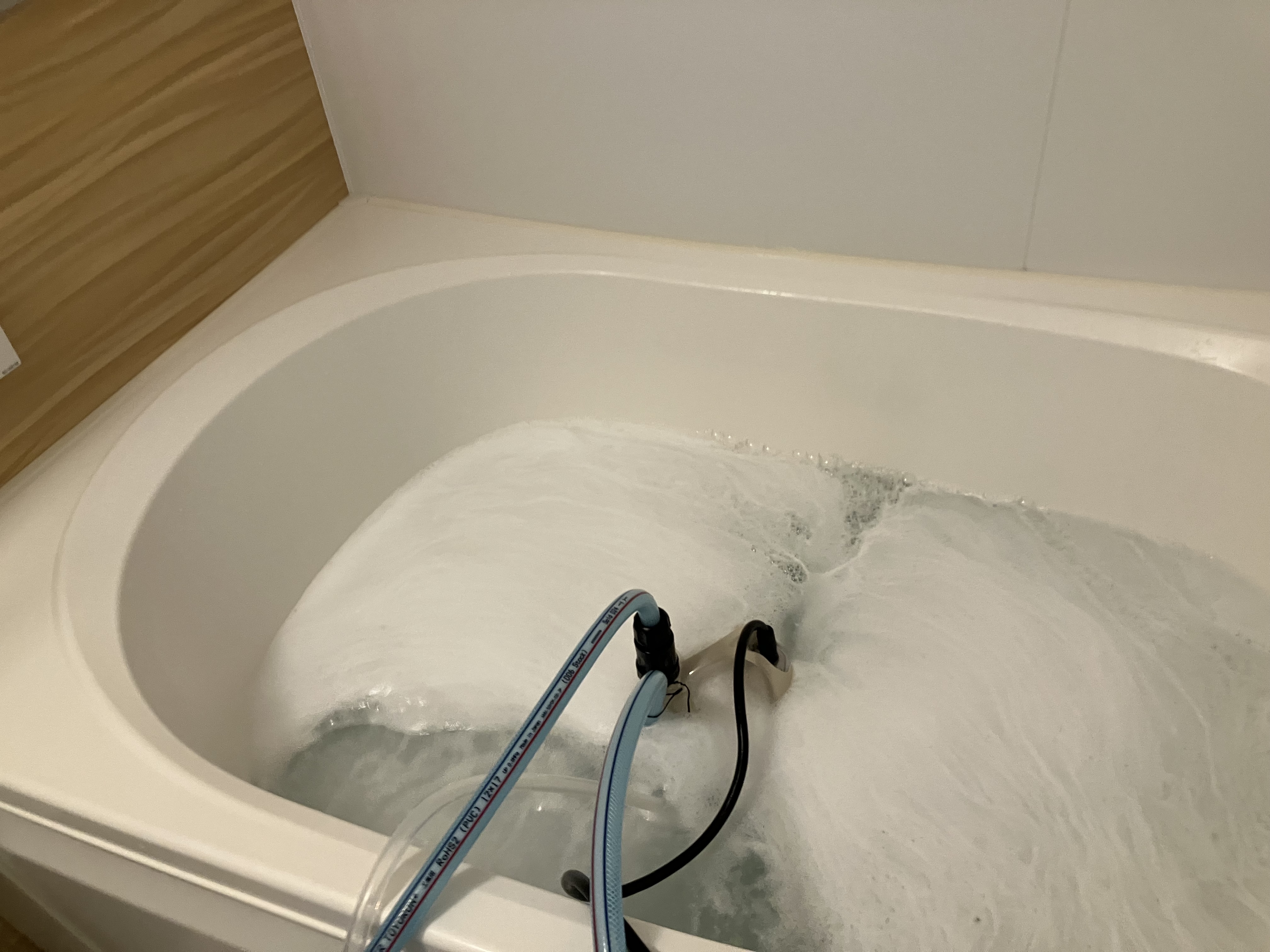 風呂釜洗浄　湯泡美使用