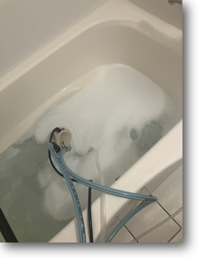 風呂釜洗浄中